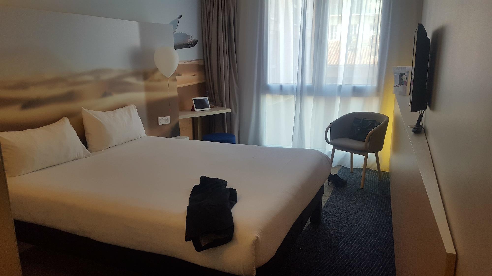 Готель Ibis Styles Toulon Centre Port Екстер'єр фото