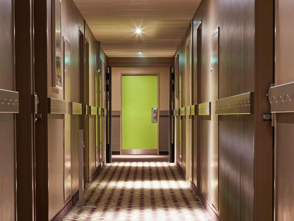 Готель Ibis Styles Toulon Centre Port Екстер'єр фото