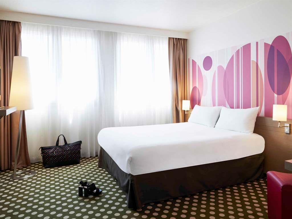 Готель Ibis Styles Toulon Centre Port Екстер'єр фото
