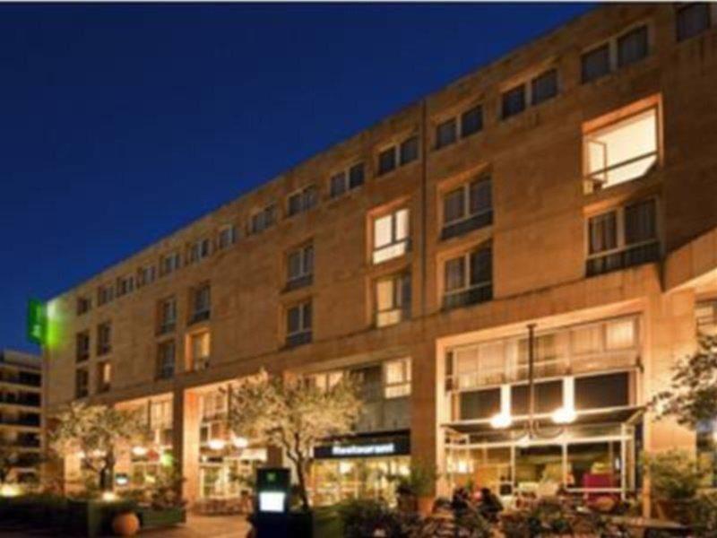Готель Ibis Styles Toulon Centre Port Екстер'єр фото