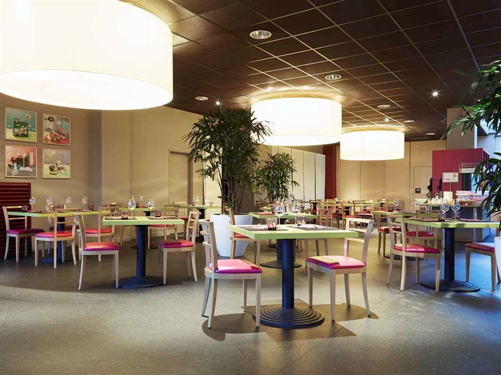 Готель Ibis Styles Toulon Centre Port Екстер'єр фото