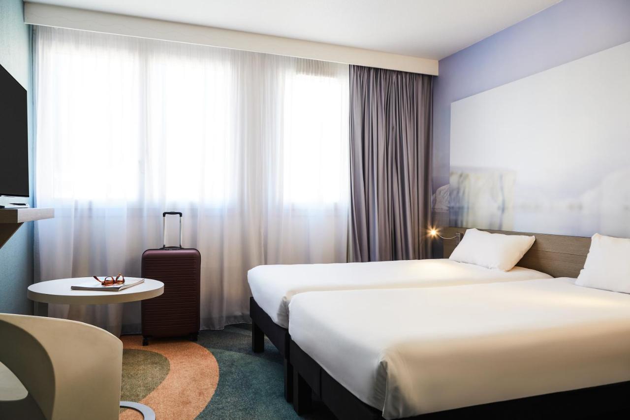 Готель Ibis Styles Toulon Centre Port Екстер'єр фото