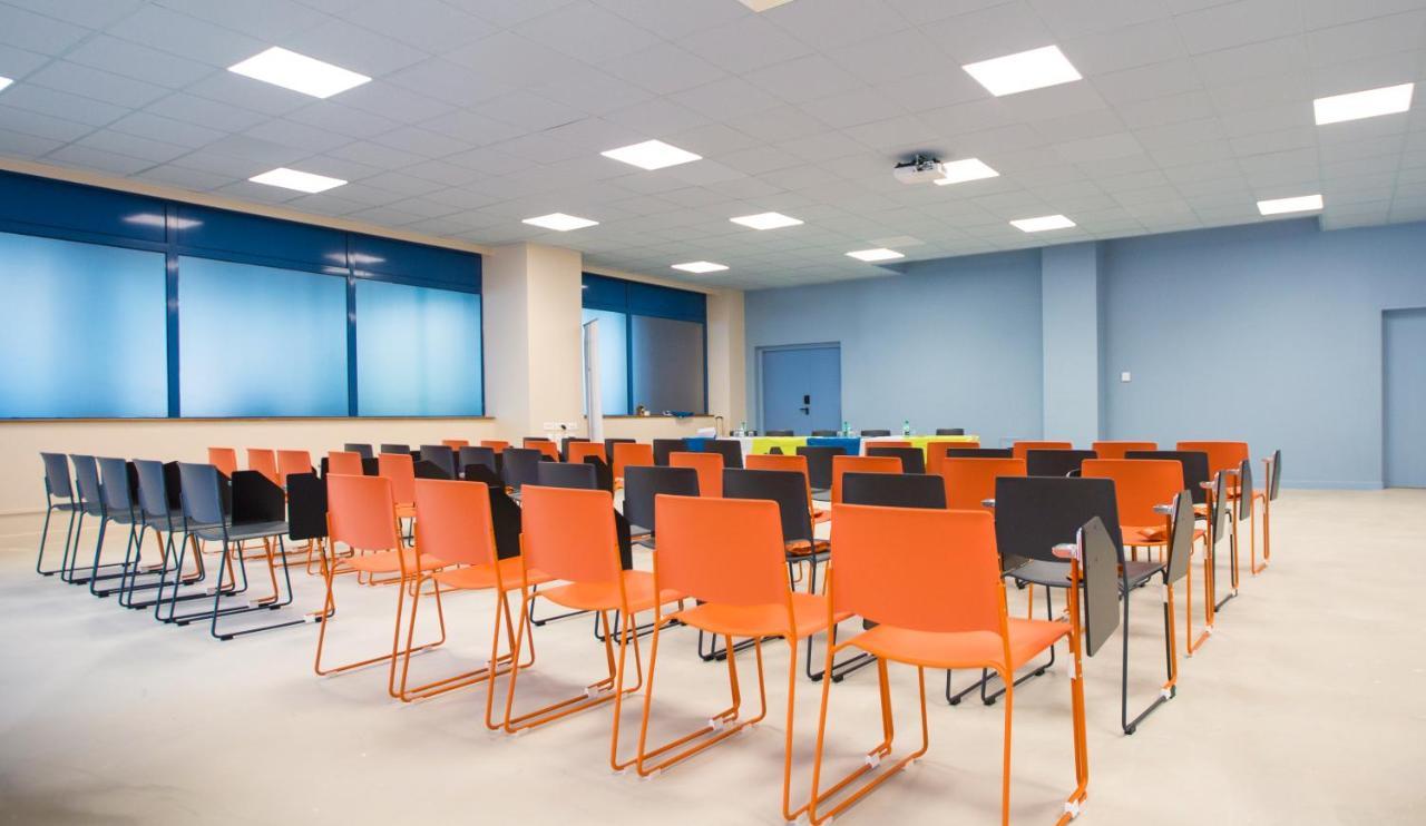 Готель Ibis Styles Toulon Centre Port Екстер'єр фото