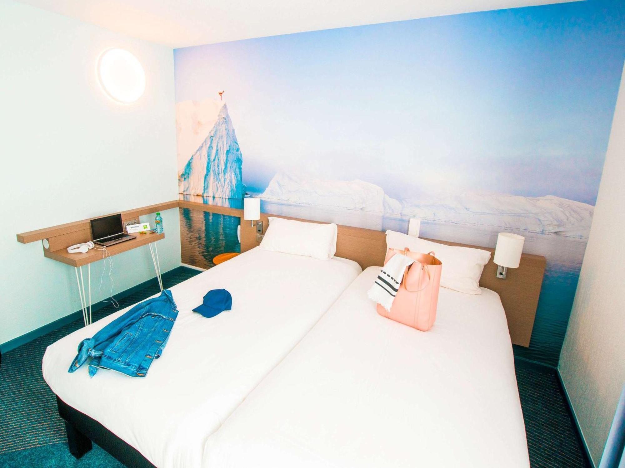 Готель Ibis Styles Toulon Centre Port Екстер'єр фото