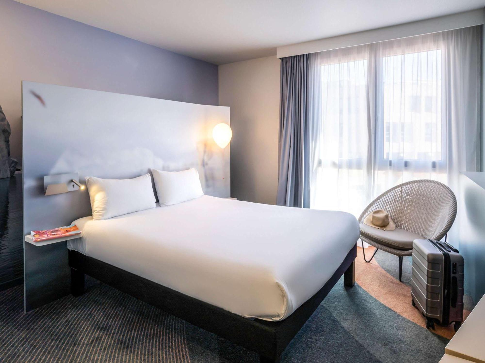 Готель Ibis Styles Toulon Centre Port Екстер'єр фото