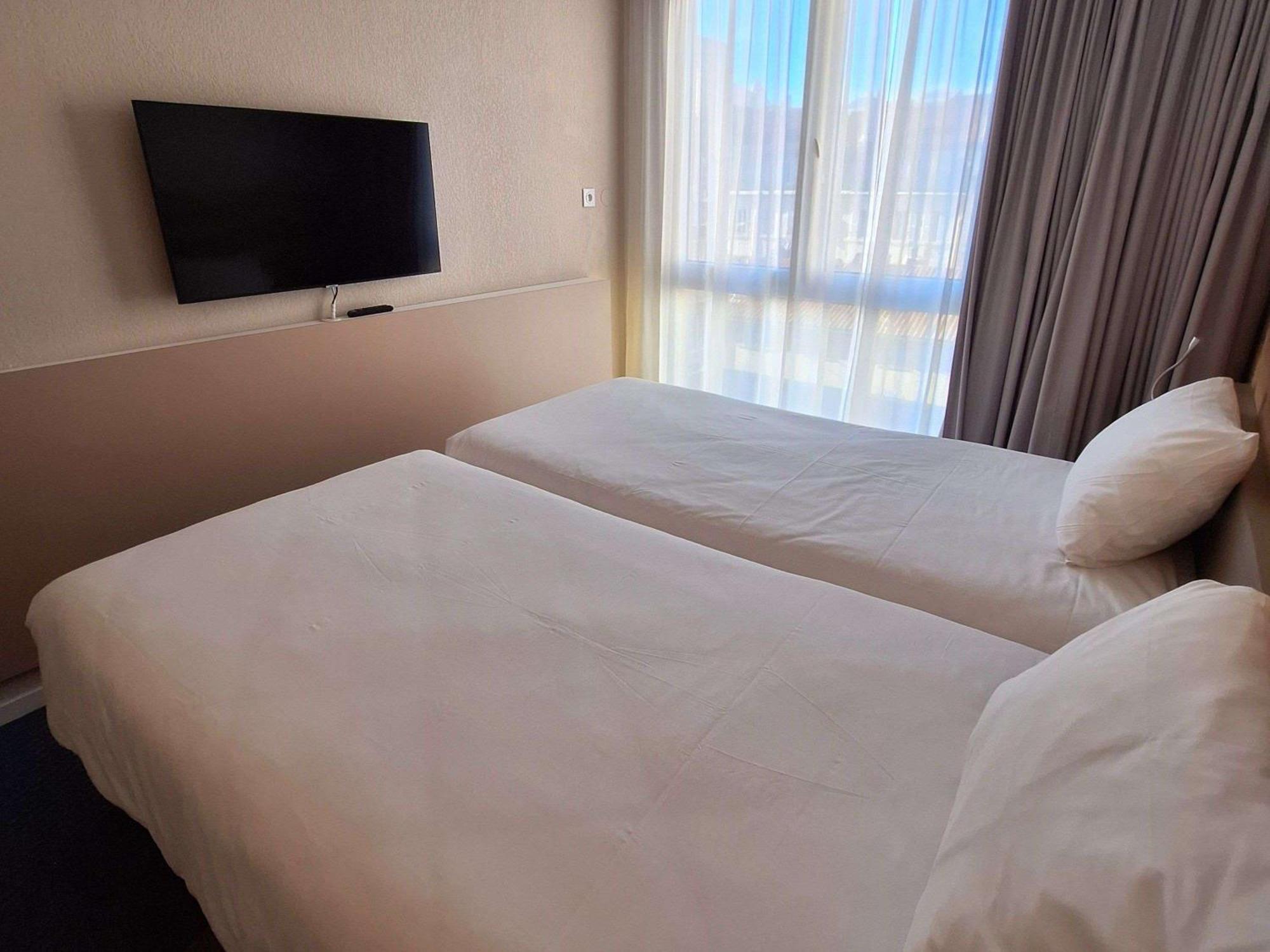 Готель Ibis Styles Toulon Centre Port Екстер'єр фото