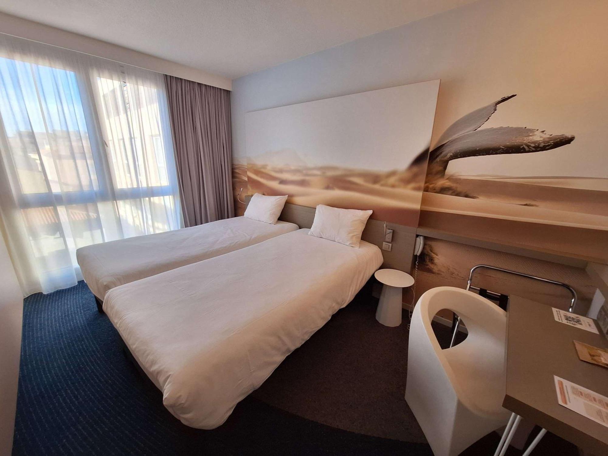 Готель Ibis Styles Toulon Centre Port Екстер'єр фото